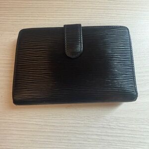 Louis Vuitton Black Epi Leather Kisslock Wallet Clutch Authentic LV